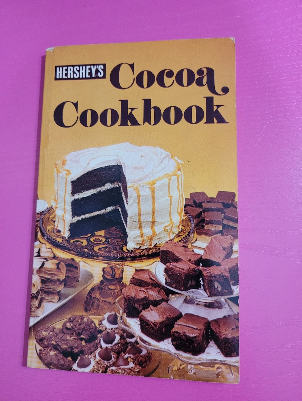 Vintage Hershey's Cocoa Cookbook 1979. (0873)